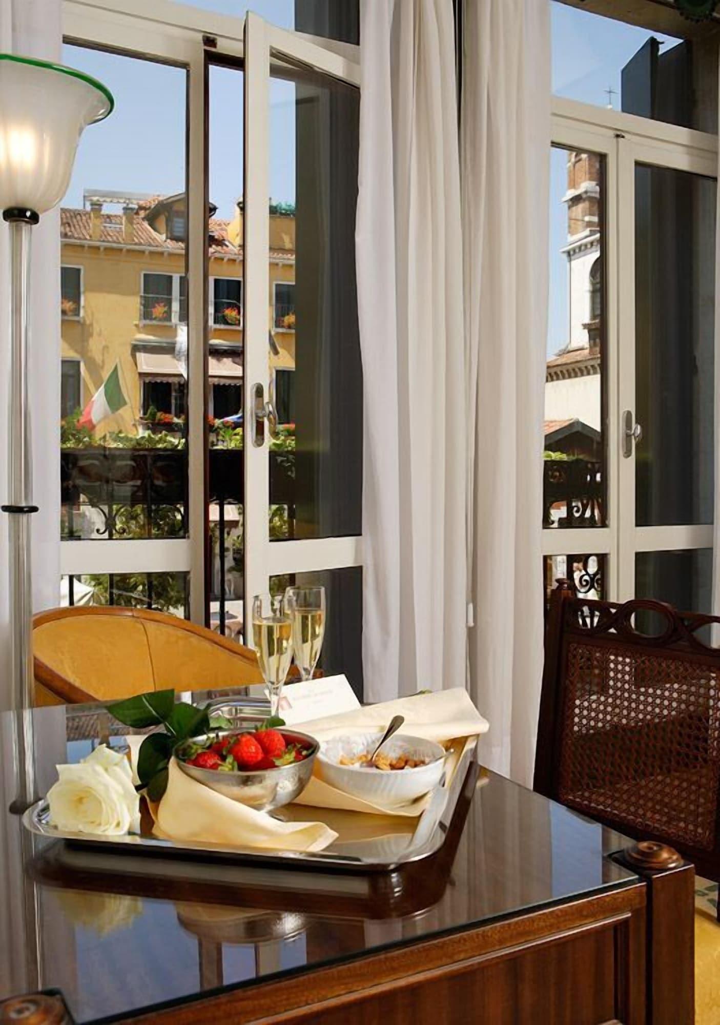 Palazzo Del Giglio Hotel Venice Luaran gambar