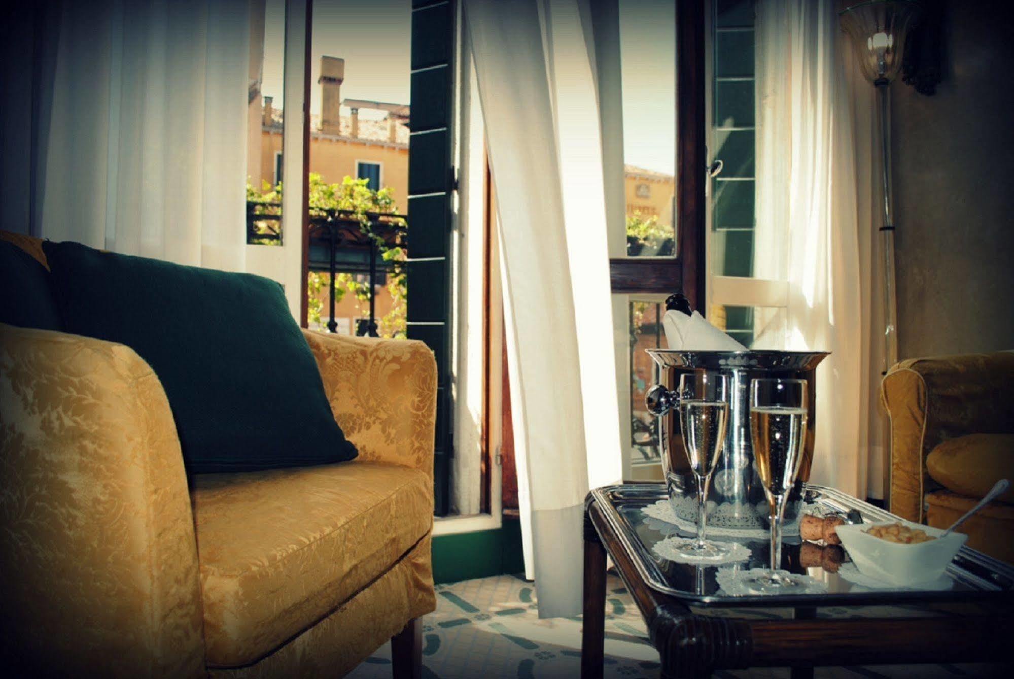 Palazzo Del Giglio Hotel Venice Luaran gambar